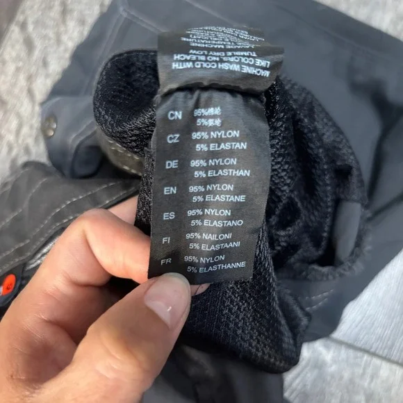 Kuhl Renegade Stealth Convertible Mens 34x30 Grey Zip Off Hiking Cargo Shorts - Picture 11 of 16